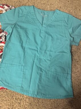 Buttersoft Teal V-Neck Scrub Top